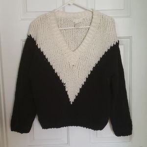 Black and white Sweater